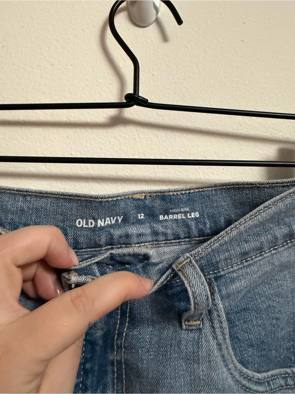 Old Navy High-Rise Barrel Leg Light Blue Denim Jeans - Picture 2 of 3